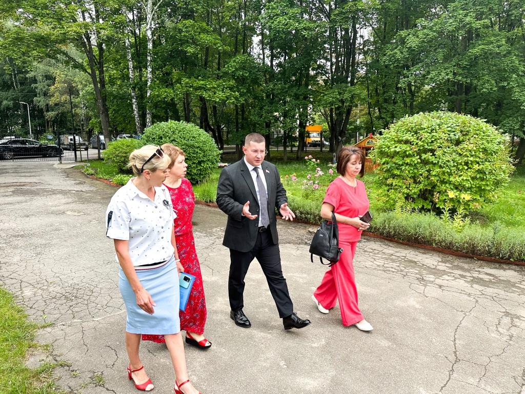 Родители на работе, ребёнок в безопасности!