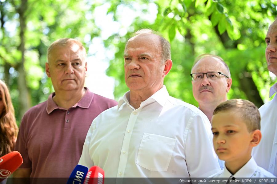 Начался рабочий визит Председателя ЦК КПРФ Г.А. Зюганова в Орловскую область