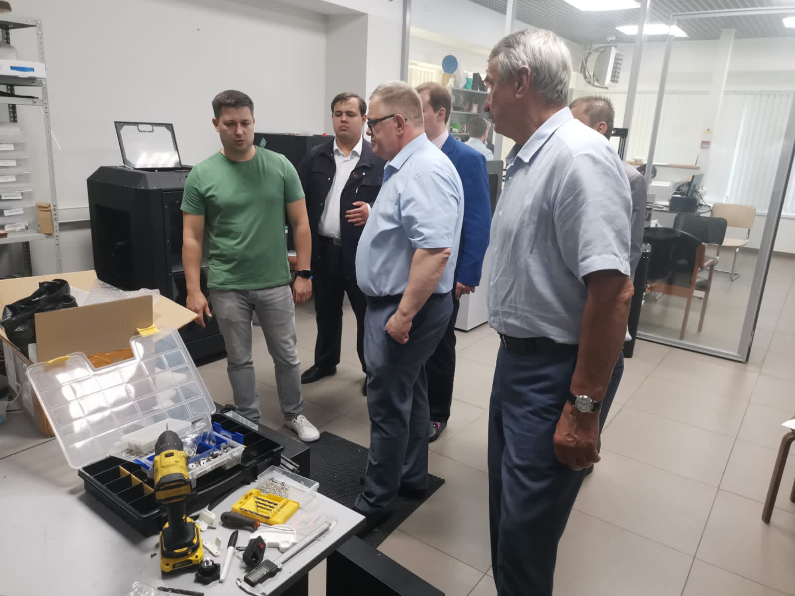 Заместитель Председателя Московской областной Думы, руководитель фракции КПРФ - Александр Наумов посетил «Русскую кабельную компанию» в г.о. Подольск