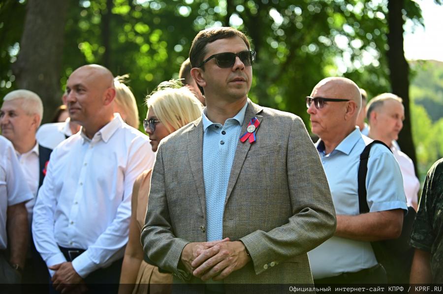 При участии Г.А. Зюганова в городе Орле состоялось открытие фестиваля цветов «Стрелка»