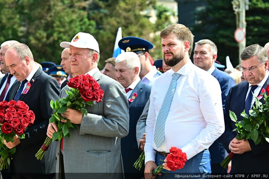 «Утраивать силы и побеждать!». Итоговый репортаж о рабочем визите Г.А. Зюганова в Орловскую область