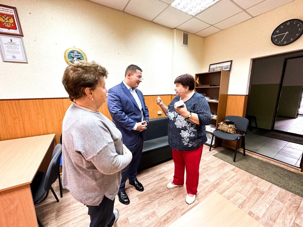 Депутат Мособлдумы от КПРФ Марк Черемисов: Быть с жителями на связи всегда - важно!