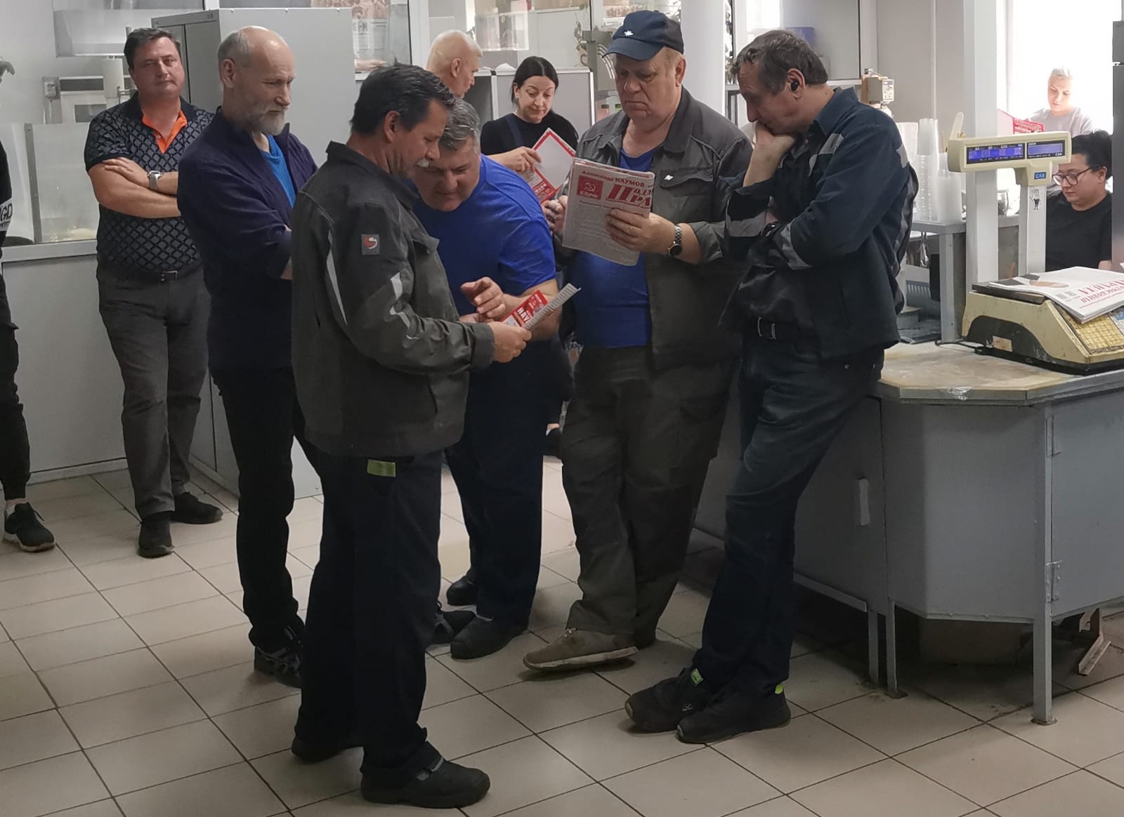 Кандидат в Губернаторы Московской области от КПРФ Александр Наумов посетил Реутовский экспериментальный завод средств протезирования