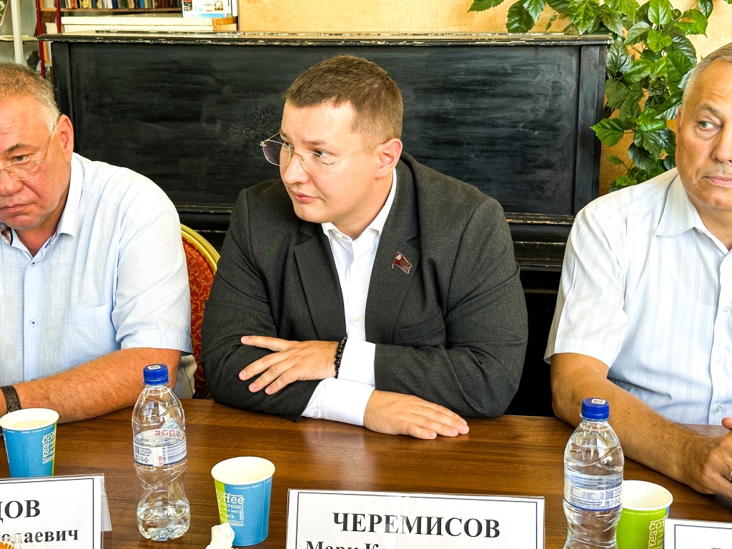 Депутаты-коммунисты Марк Черемисов и Николай Демидов приняли участие в открытом диалоге с жителями г. Старая Купавна