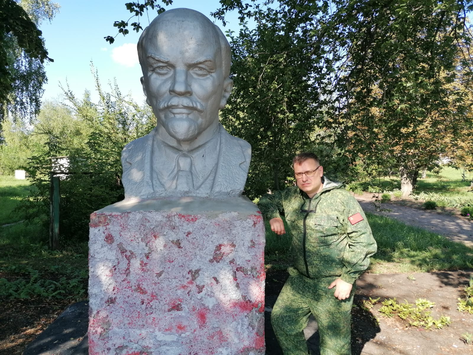СВОих не бросаем!