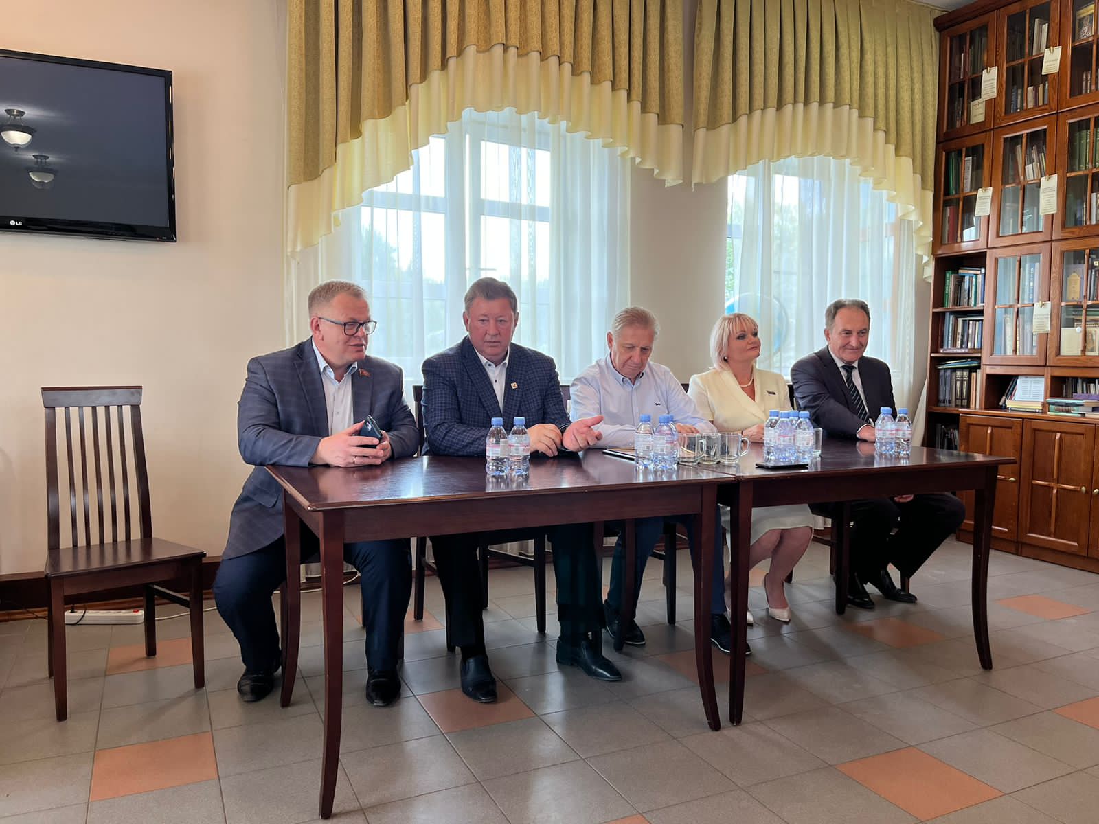 Заместитель Председателя ЦК КПРФ, Председатель Комитета Государственной Думы по аграрным вопросам В.И. Кашин посетил ЗАО «Щёлковохлеб»