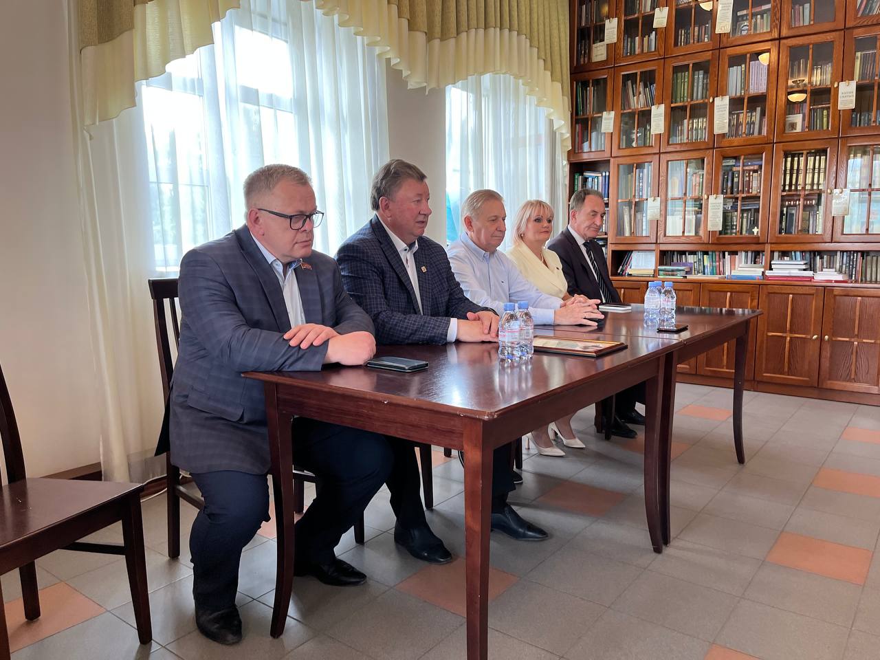 Заместитель Председателя ЦК КПРФ, Председатель Комитета Государственной Думы по аграрным вопросам В.И. Кашин посетил ЗАО «Щёлковохлеб»