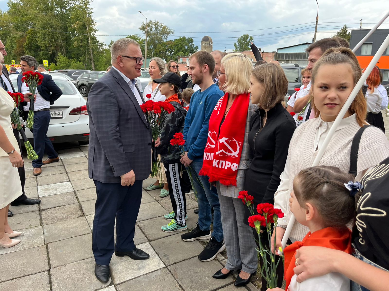 Заместитель Председателя ЦК КПРФ В.И. Кашин возложил цветы к мемориалу «Погибшим воинам-химикам» в г.о. Щёлково