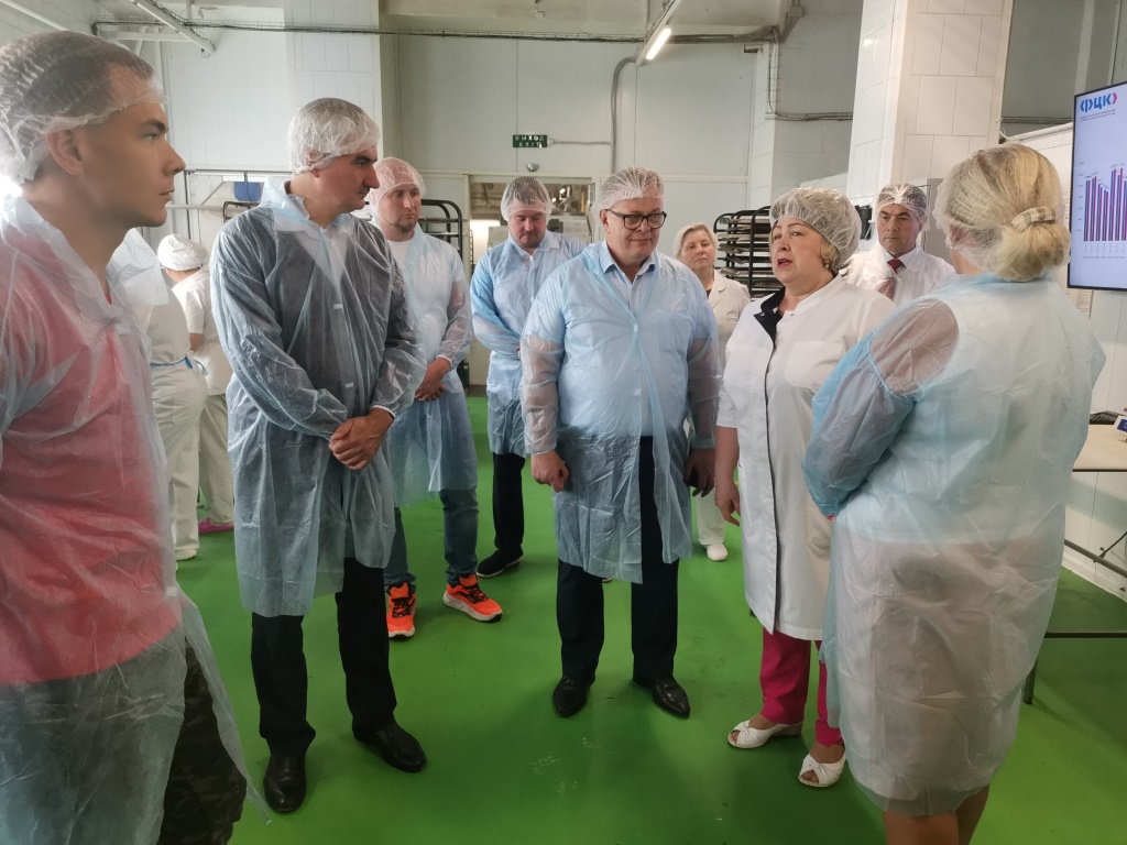 Кандидат в Губернаторы Московской области от КПРФ Александр Наумов посетил предприятие «Калининградхлеб» в городе Королёв