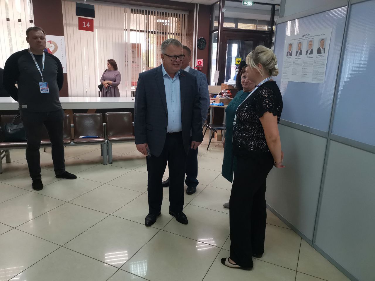 Кандидат на должность Губернатора Московской области от КПРФ Александр Наумов посетил избирательные участки в городском округе Домодедово