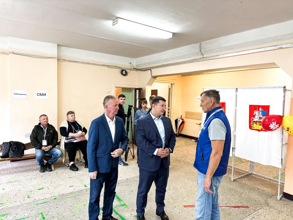 Делегация коммунистов ознакомилась с работой УИКов в г.о. Балашиха