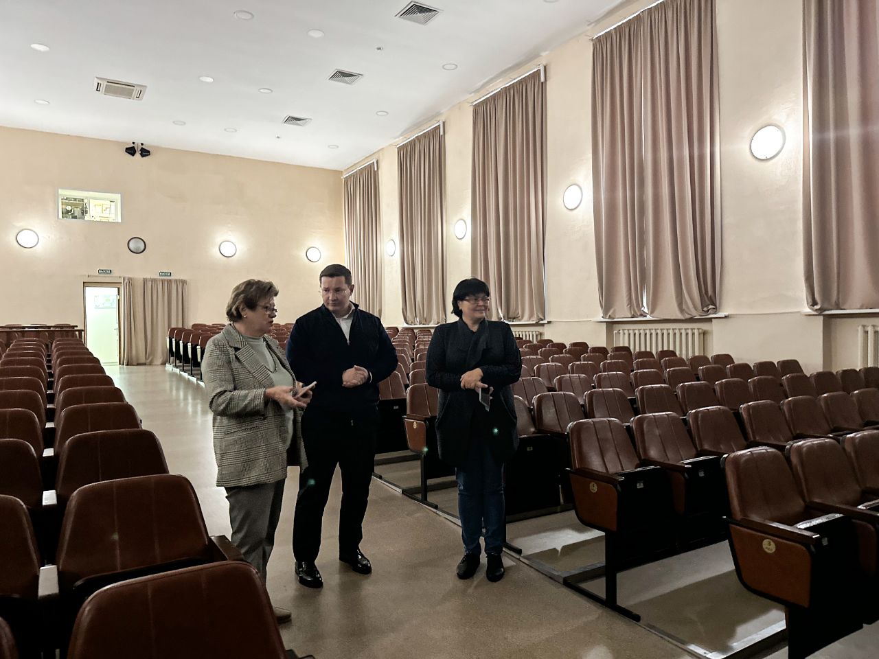 Депутат Мособлдумы Марк Черемисов с рабочим визитом посетил Дворец детского (юношеского) творчества в г. Ногинск Богородского г.о.