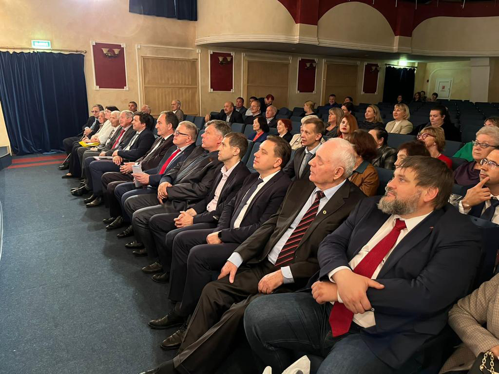 Депутаты-коммунисты поздравили коллектив Всероссийского научно-исследовательского института крахмала с 90-летием