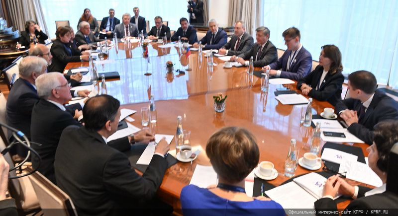 Г.А. Зюганов встретился с парламентской делегацией Республики Кубы во главе с Ласо Эрнандесом