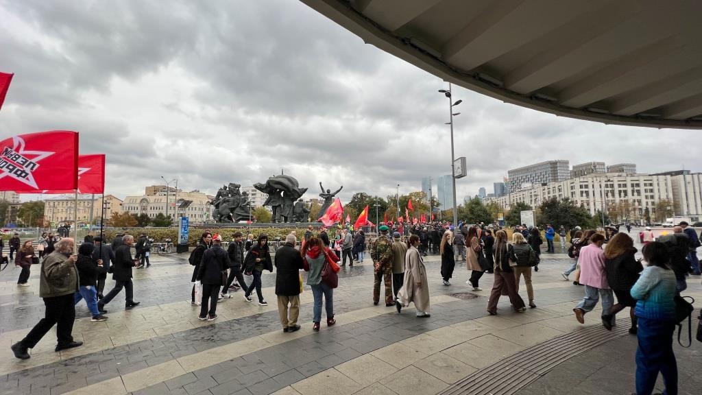 Делегация коммунистов из Балашихи приняли участие на митинге КПРФ в память о трагических событиях октября 1993 года в Москве