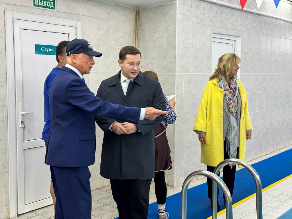 Депутат Мособлдумы Марк Черемисов за счёт личных средств приобрёл для МБОУ ЦО 12 современное многофункциональное цифровое табло для бассейна