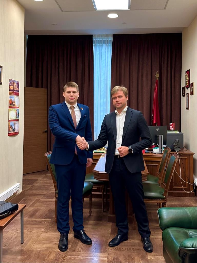 Даниил Рендаков, депутат совета депутатов г.о. Лобня Московской области от КПРФ, встретился с депутатом Московской городской Думы, Леонидом Андреевичем Зюгановым