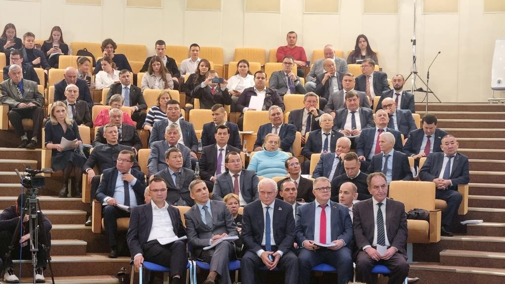 Депутат Государственной Думы Николай Васильев принял участие в парламентских слушаниях