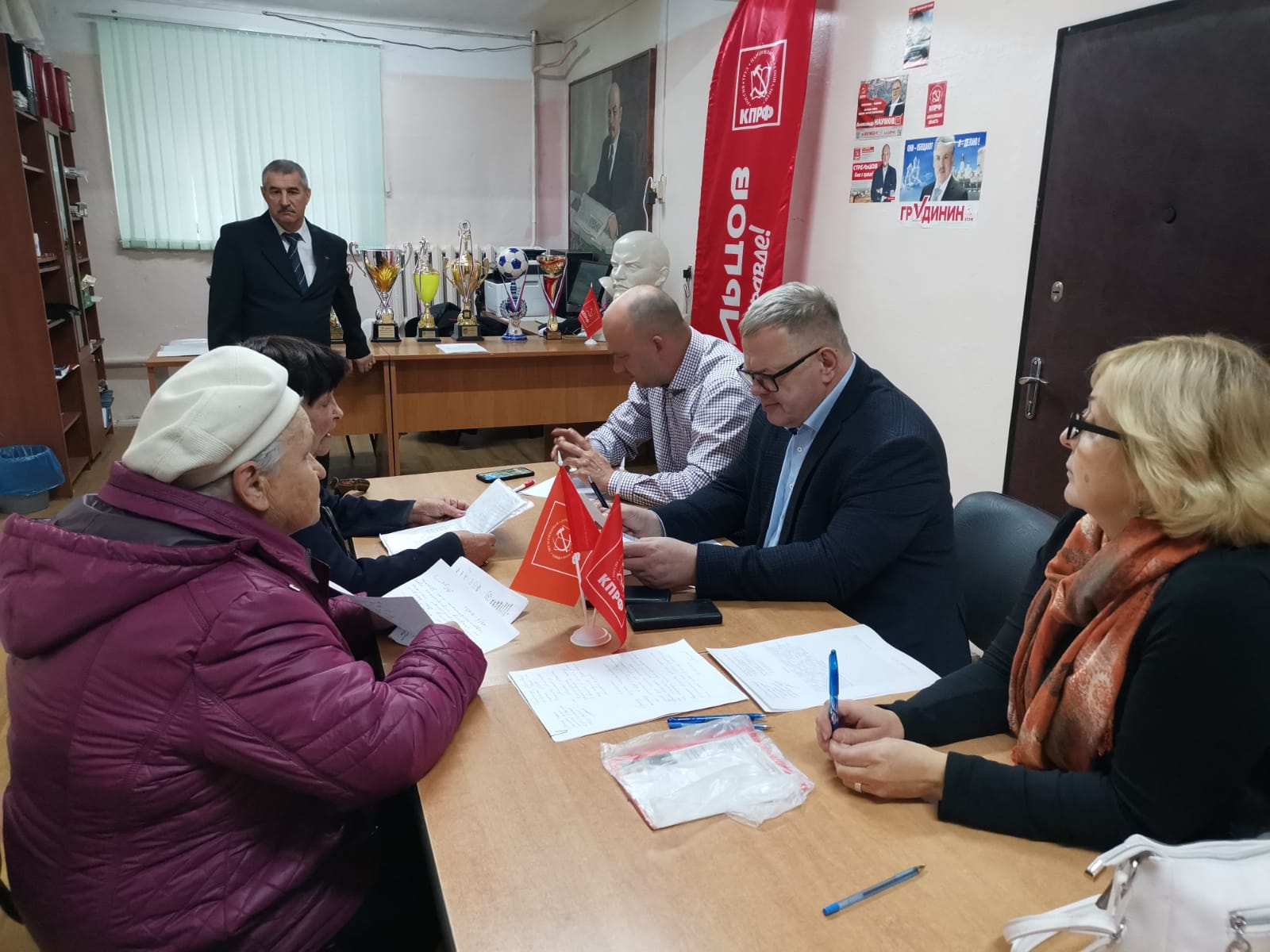 Заместитель Председателя Московской областной Думы – руководитель фракции КПРФ Александр Наумов провёл приём граждан в Коломне