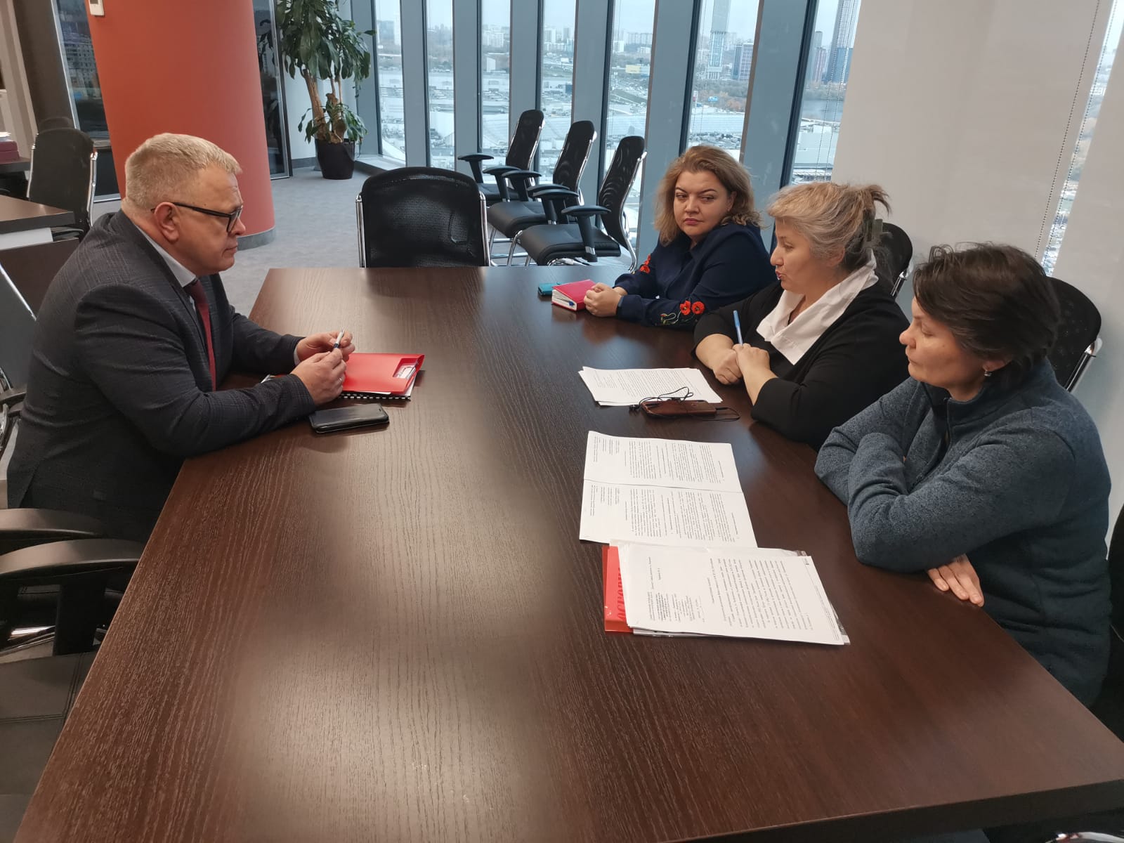 Руководитель фракции КПРФ в Мособлдуме Александр Наумов: «При размещении миграционных центров должны учитываться все факторы»