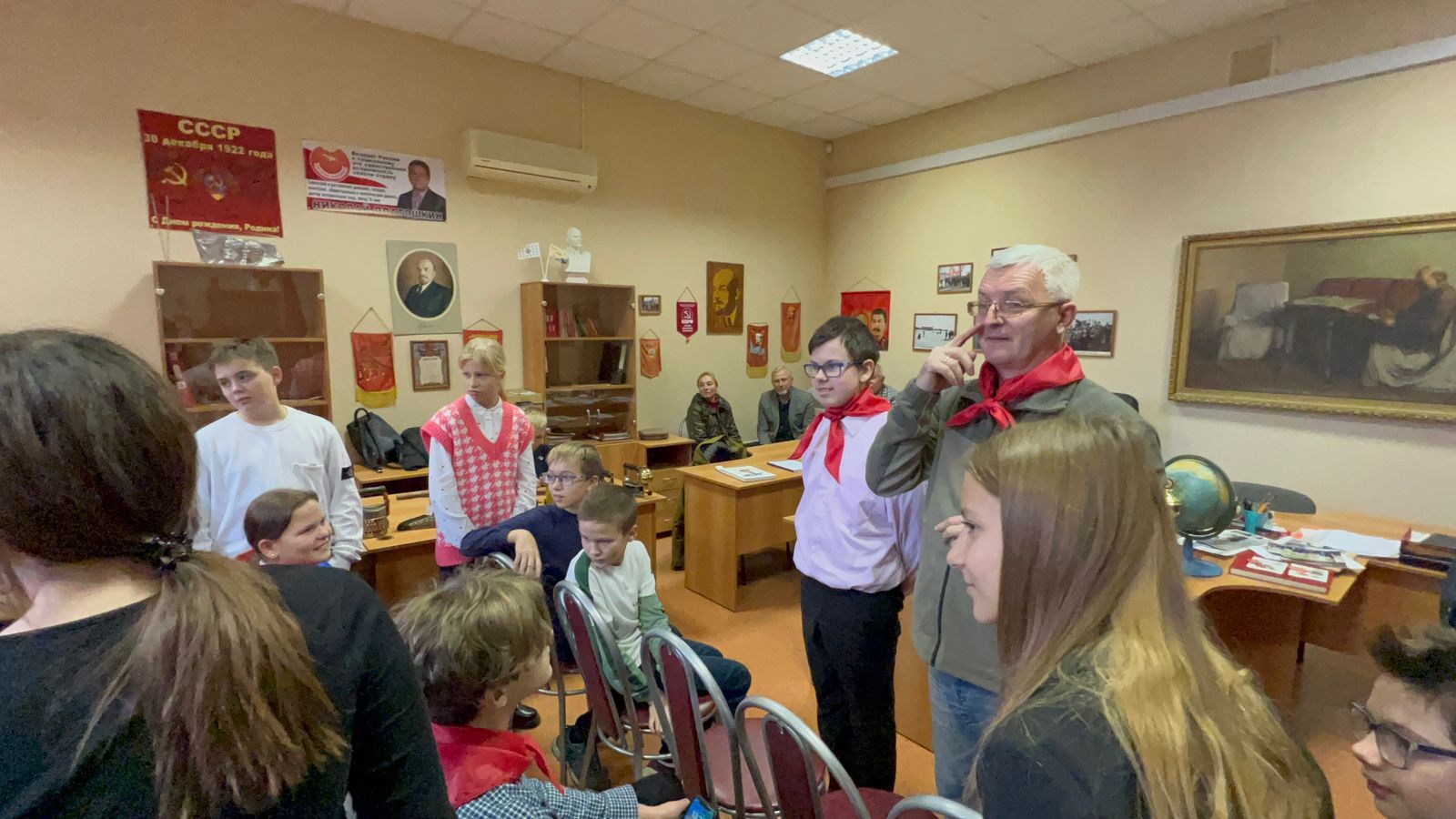 В гостях у коммунистов