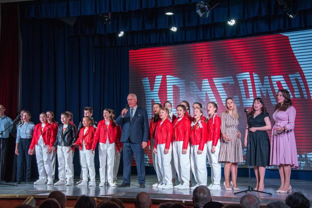 Марк Черемисов: Только единой сплоченной командой, как действовали комсомольцы тех чудесных лет, мы добьёмся успехов на благо нашей великой страны! С праздником!