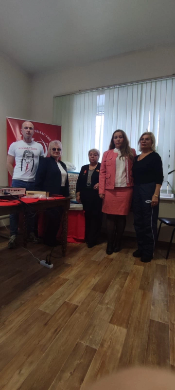 «Не расстанусь с комсомолом, буду вечно молодым!»