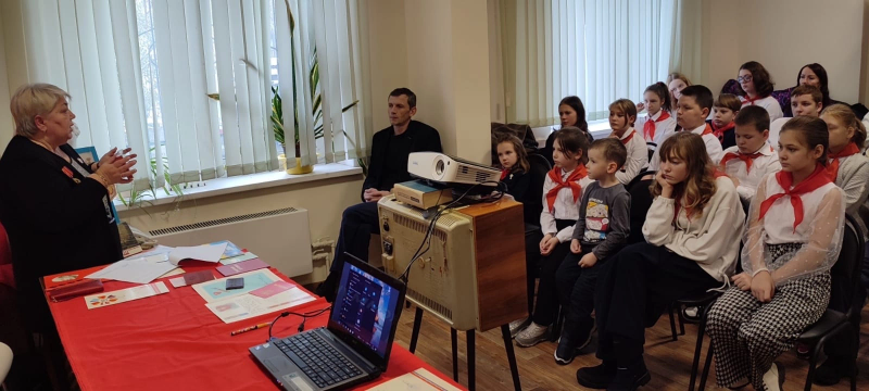 «Не расстанусь с комсомолом, буду вечно молодым!»