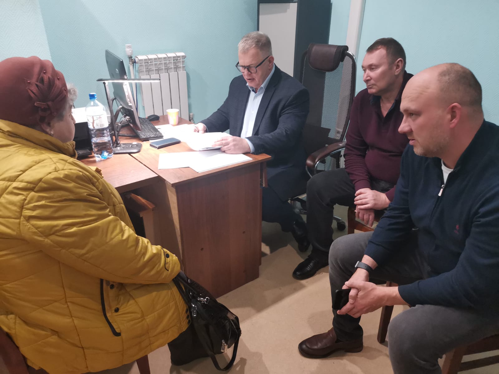 Заместитель Председателя Московской областной Думы – руководитель фракции КПРФ Александр Наумов провел прием граждан в Озерах