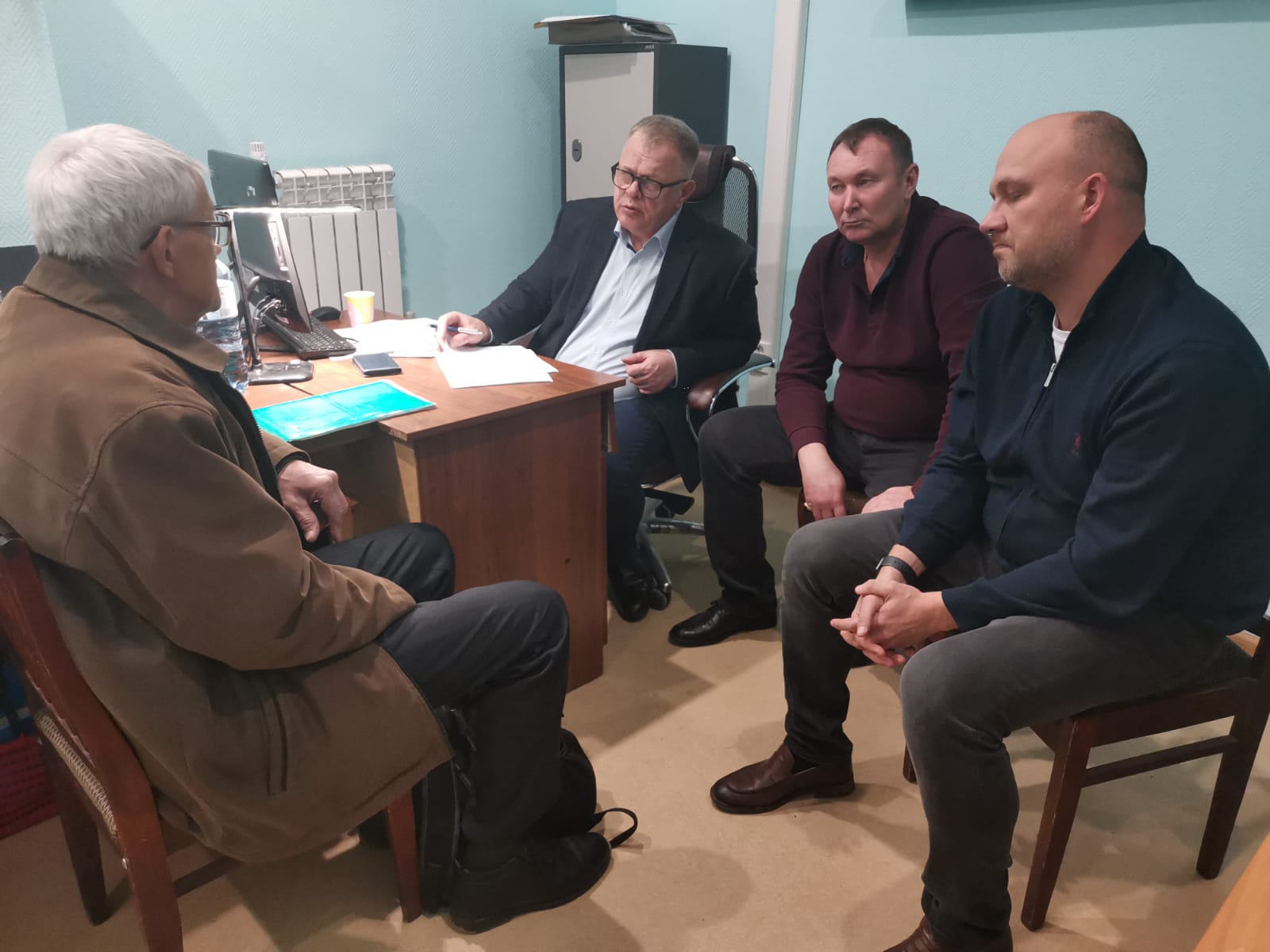 Заместитель Председателя Московской областной Думы – руководитель фракции КПРФ Александр Наумов провел прием граждан в Озерах