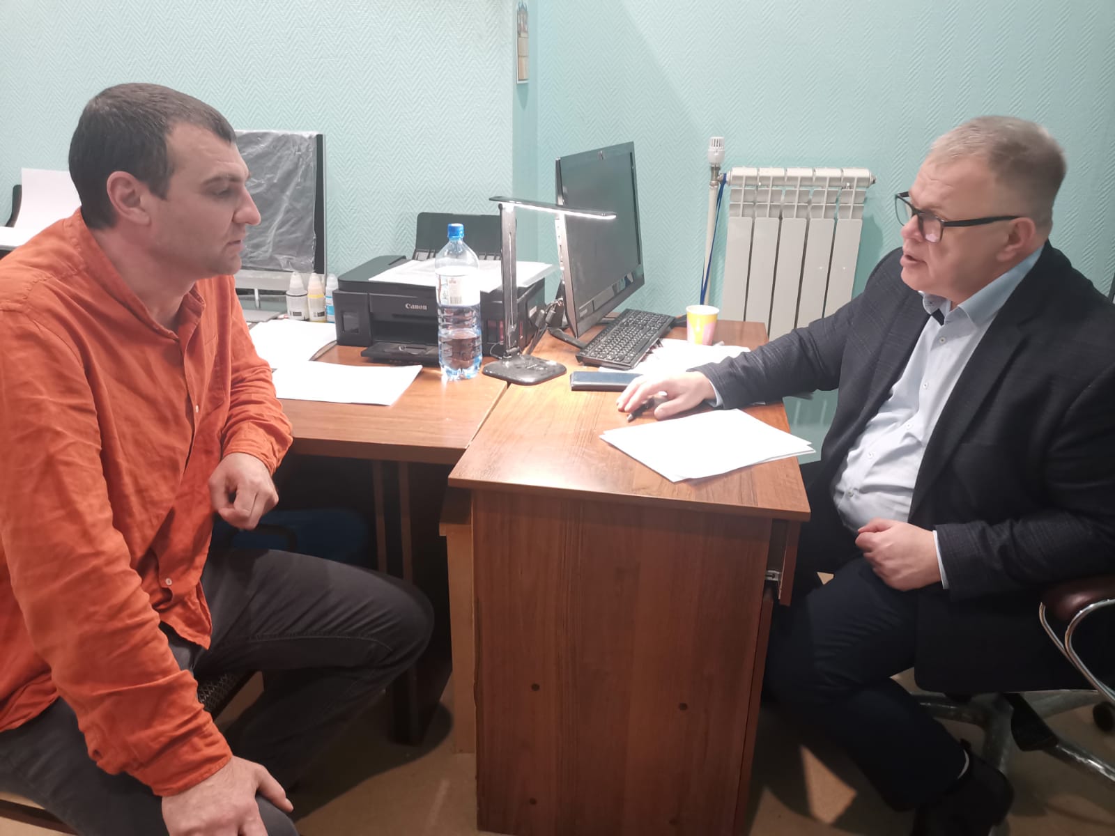 Заместитель Председателя Московской областной Думы – руководитель фракции КПРФ Александр Наумов провел прием граждан в Озерах