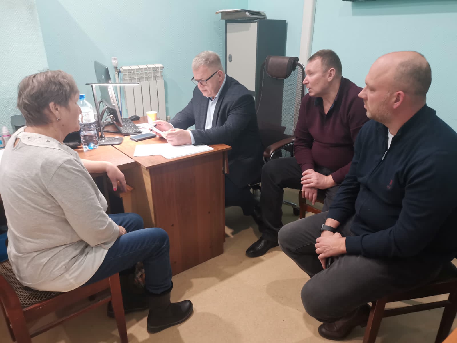 Заместитель Председателя Московской областной Думы – руководитель фракции КПРФ Александр Наумов провел прием граждан в Озерах