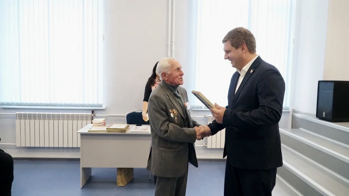 Дмитровский комсомол отметил свое 105-летие