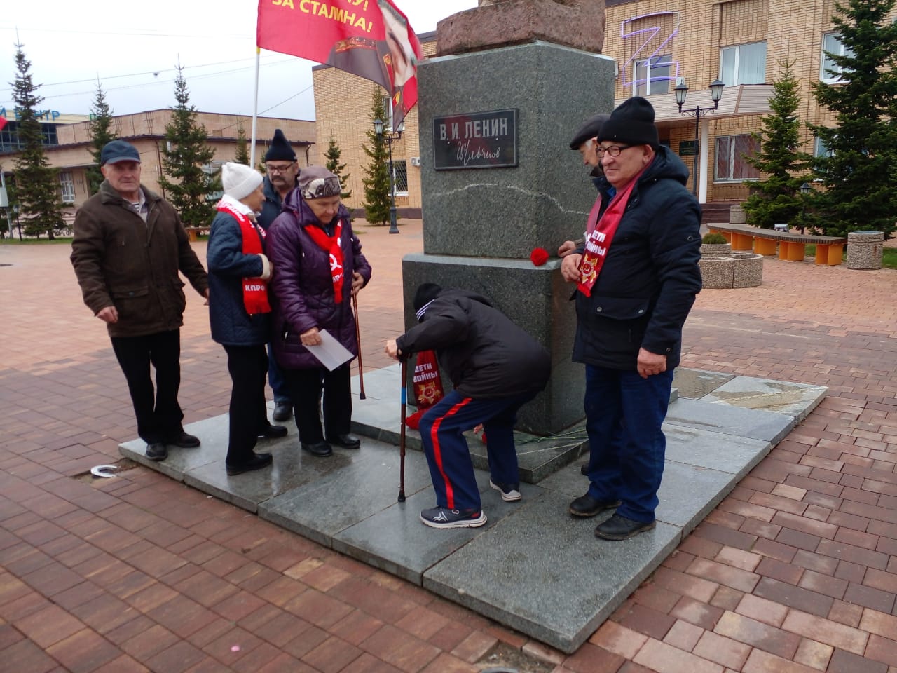 Красный Октябрь в Лотошино