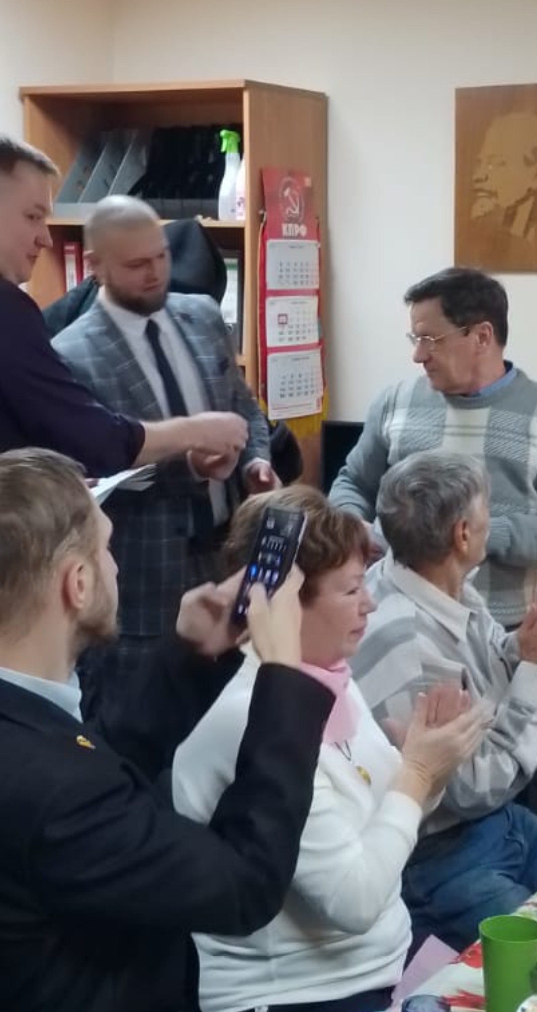 Слава Великому Октябрю!