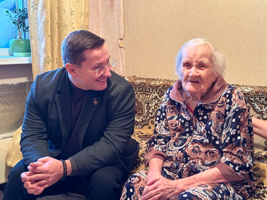 Депутат Мособлдумы Марк Черемисов поздравил со 102-летием жительницу г.о. Балашиха