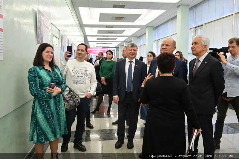 «Кипучая, могучая, никем непобедимая…»