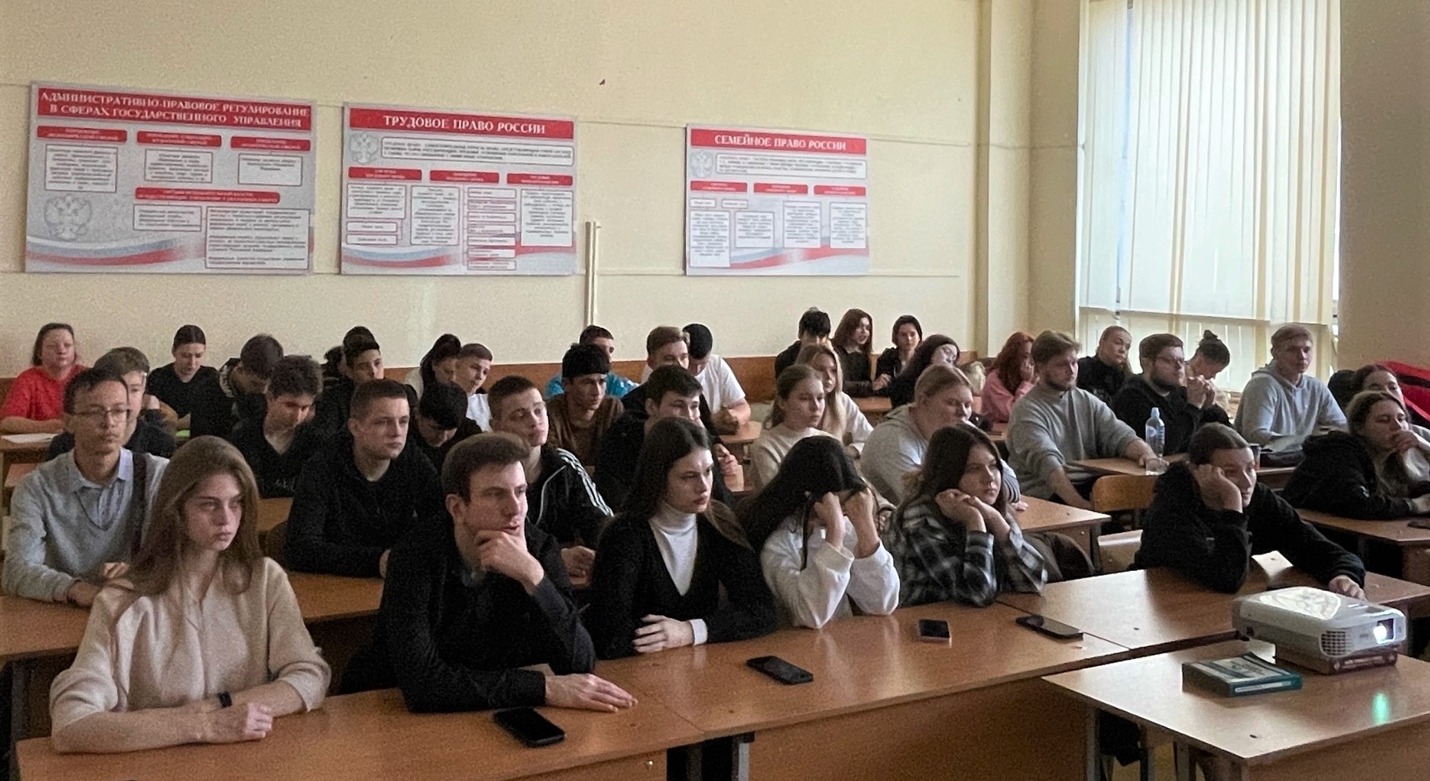 На примерах мужества и героизма