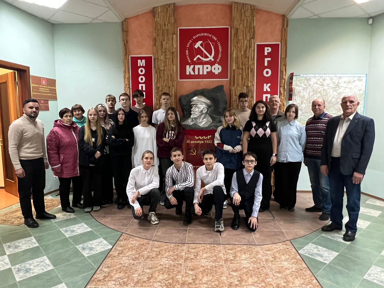 Коммунисты Рузы встречают гостей