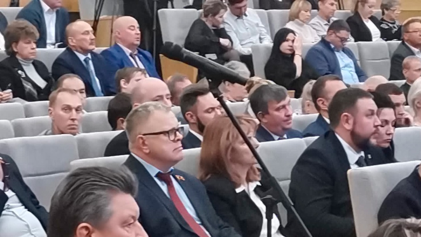 Руководитель фракции КПРФ в Мособлдуме Александр Наумов принял участие в обсуждении путей улучшения работы общественного транспорта в Подмосковье