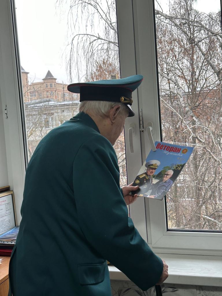 Депутат Совета депутатов г.о. Королёв, первый секретарь Королёвского ГК КПРФ Светлана Петрова встретилась с ветераном Великой Отечественной войны Николаем Николаевичем Багаевым в преддверии его 105-летия