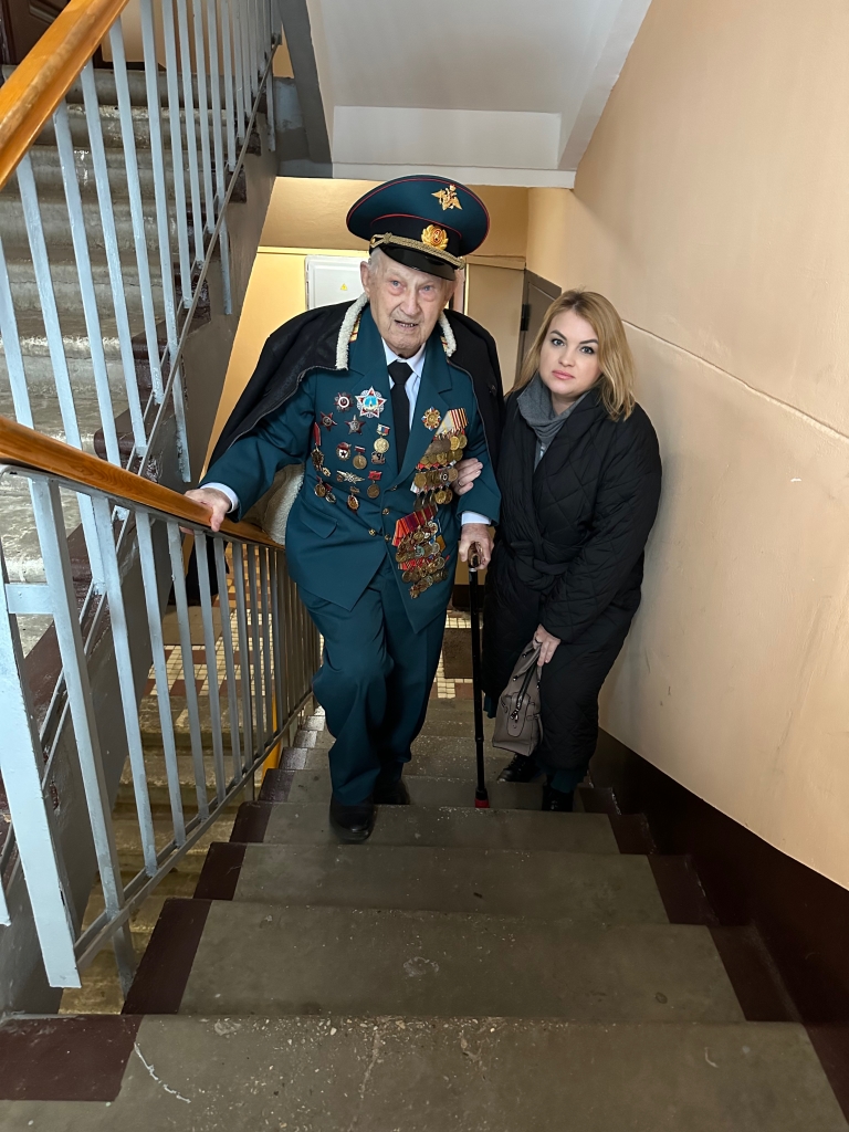 Депутат Совета депутатов г.о. Королёв, первый секретарь Королёвского ГК КПРФ Светлана Петрова встретилась с ветераном Великой Отечественной войны Николаем Николаевичем Багаевым в преддверии его 105-летия