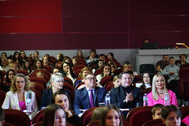 Марк Черемисов: «Русские девушки, женщины всегда славились своей красотой!»