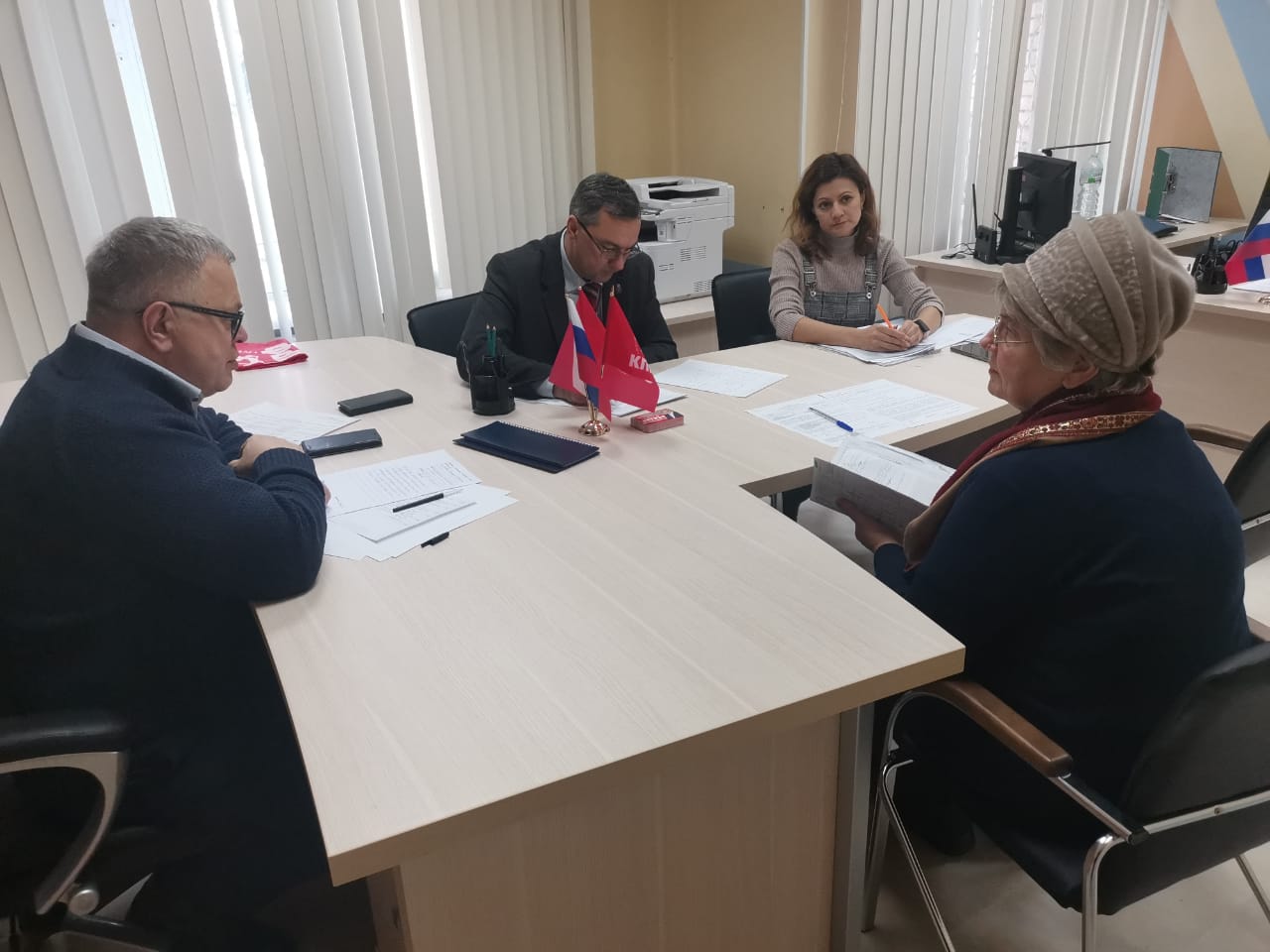Руководитель фракции КПРФ в Мособлдуме Александр Наумов провел прием граждан в Ступине