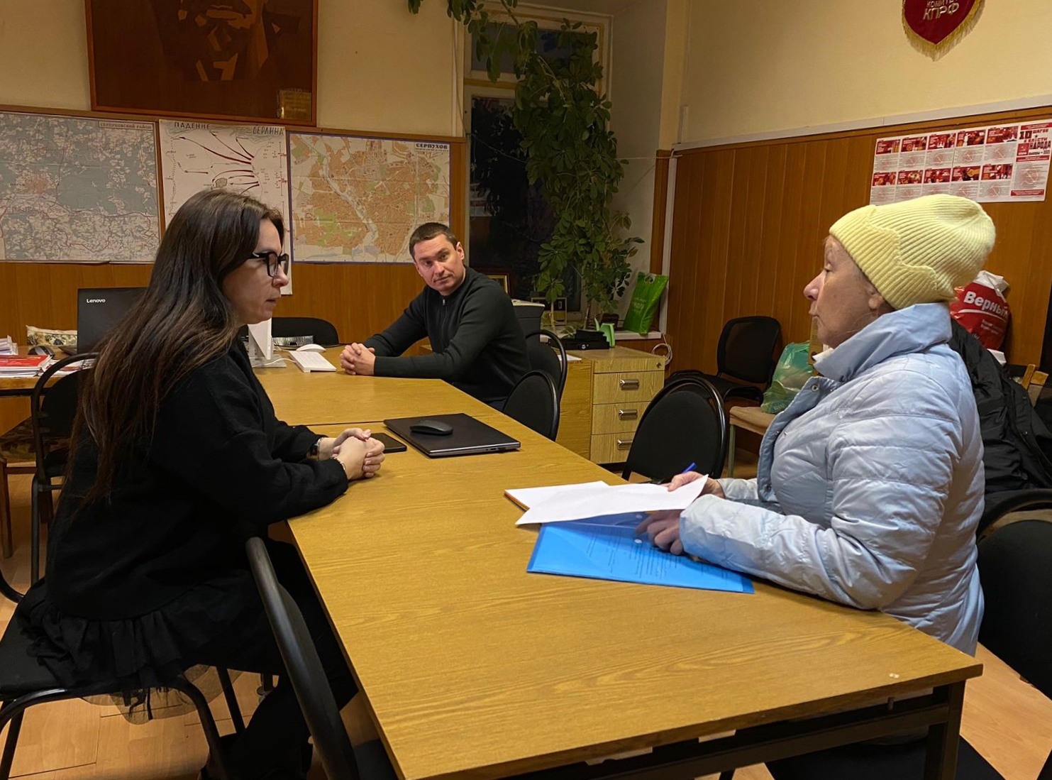 По поручению депутата-коммуниста Мособлдумы Олег Емельянова прошел прием граждан в Серпухове
