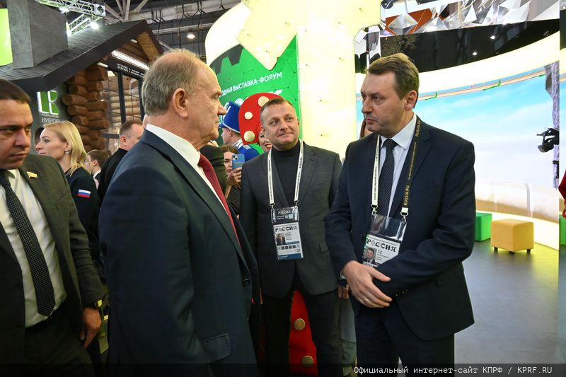 Г.А. Зюганов выступил в Москве на выставке-форуме «Россия» (ВДНХ) в День Ульяновской области