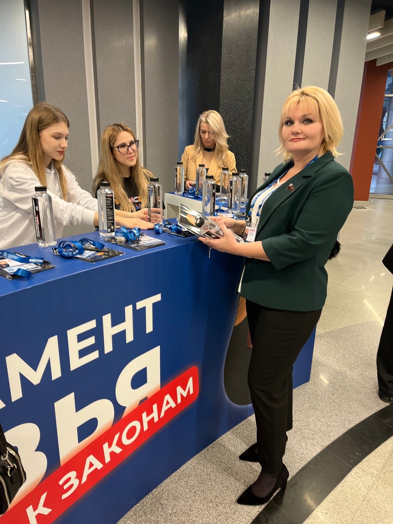 Депутат-коммунист Мособлдумы Елена Мокринская: «Интересные встречи - стимул для новых идей!»