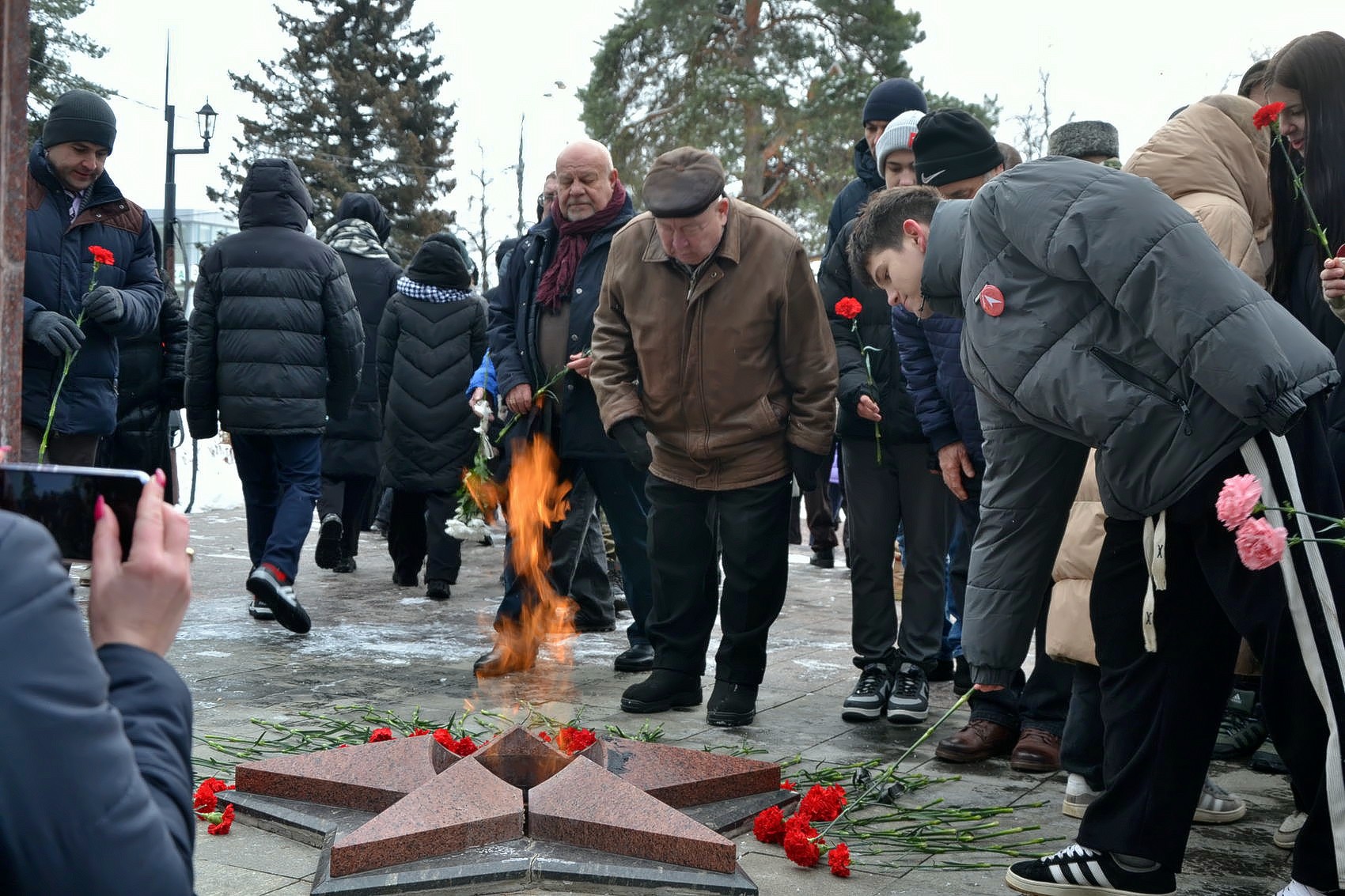 Имя твое неизвестно, подвиг твой бессмертен