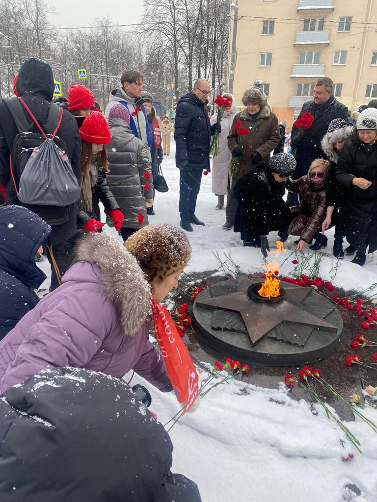 Клинские коммунисты отметили 82-летие города Клина от немецко-фашистских захватчиков
