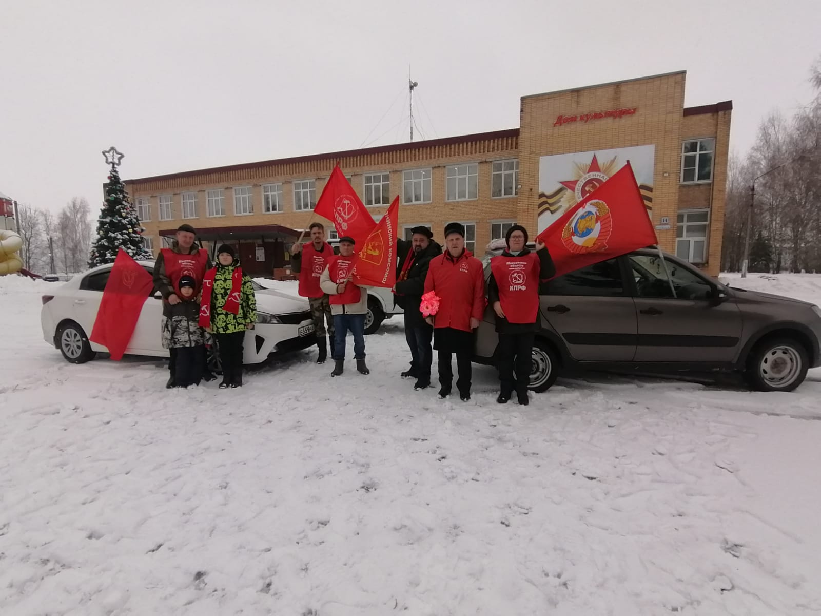 Товарищ Сталин всегда в наших сердцах!